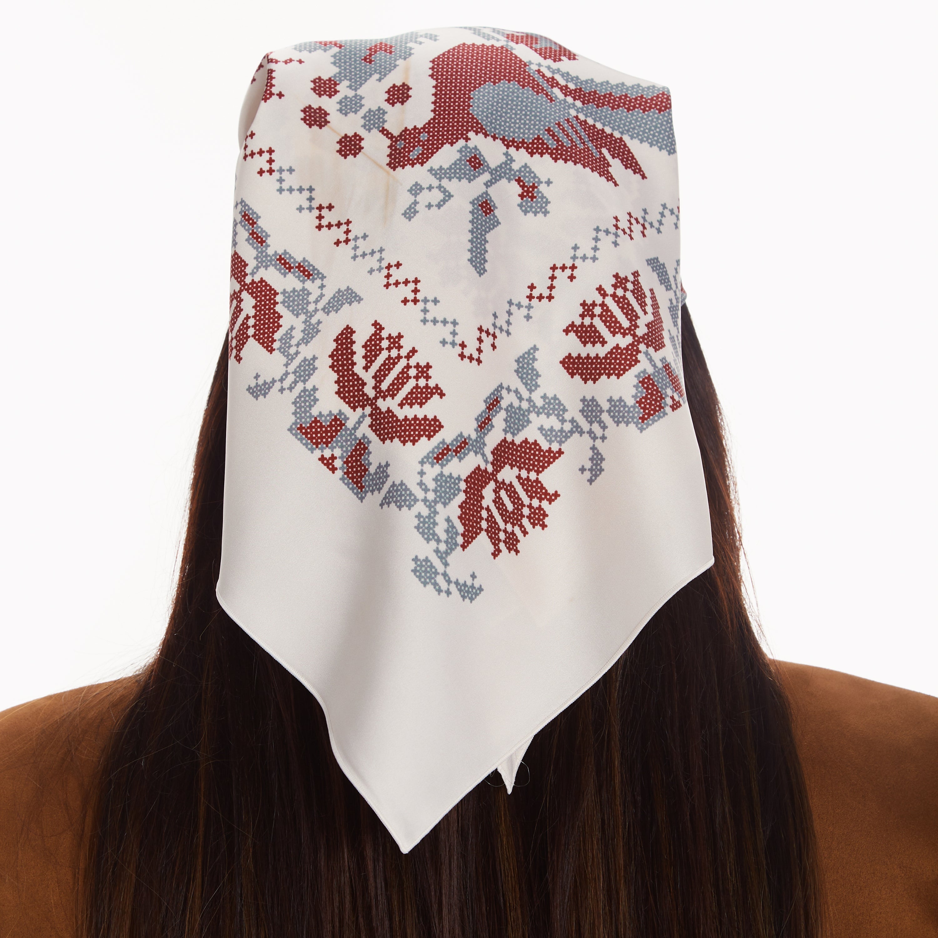 Біла Хустина "Голуби"