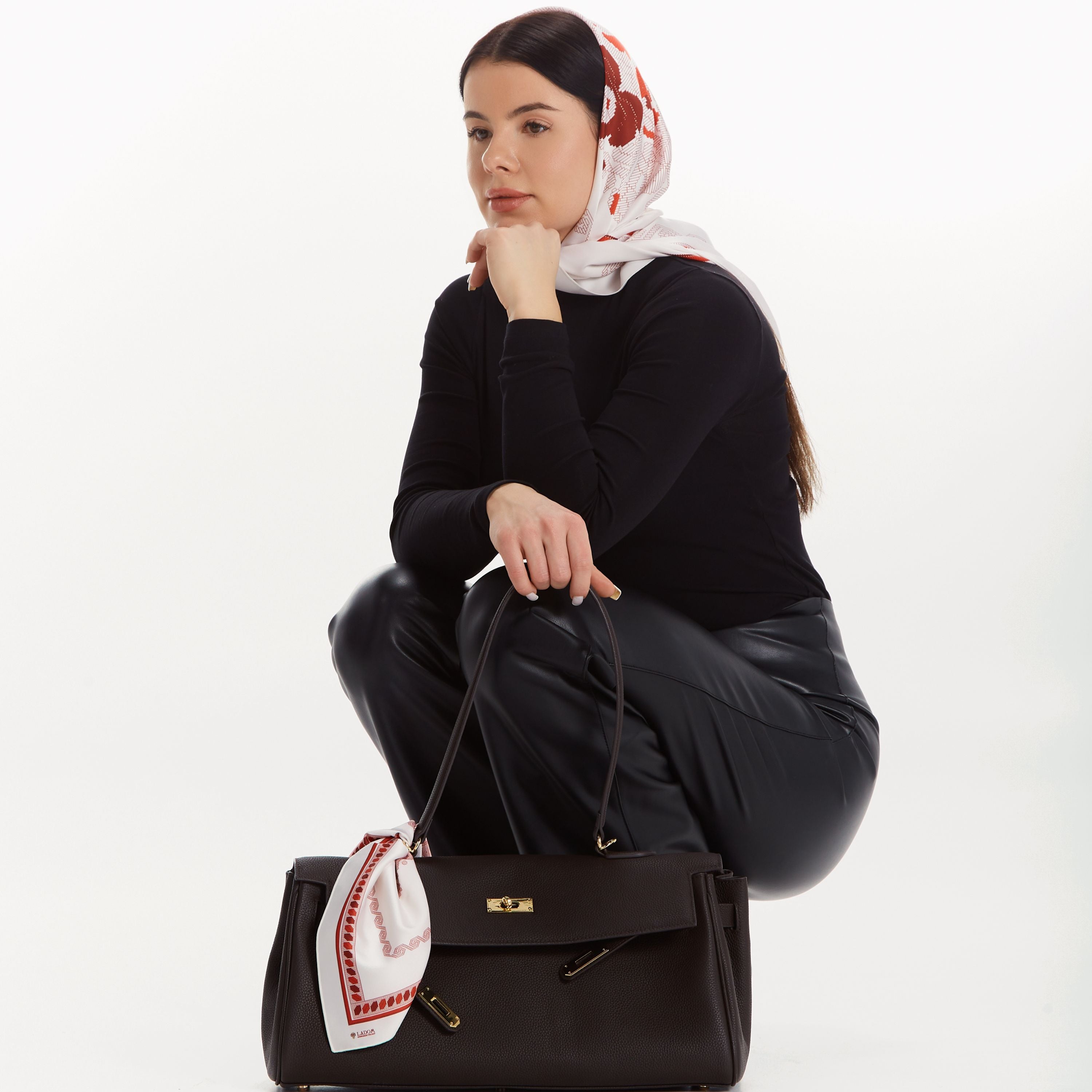 Біла Хустина «Берегиня-Матір»