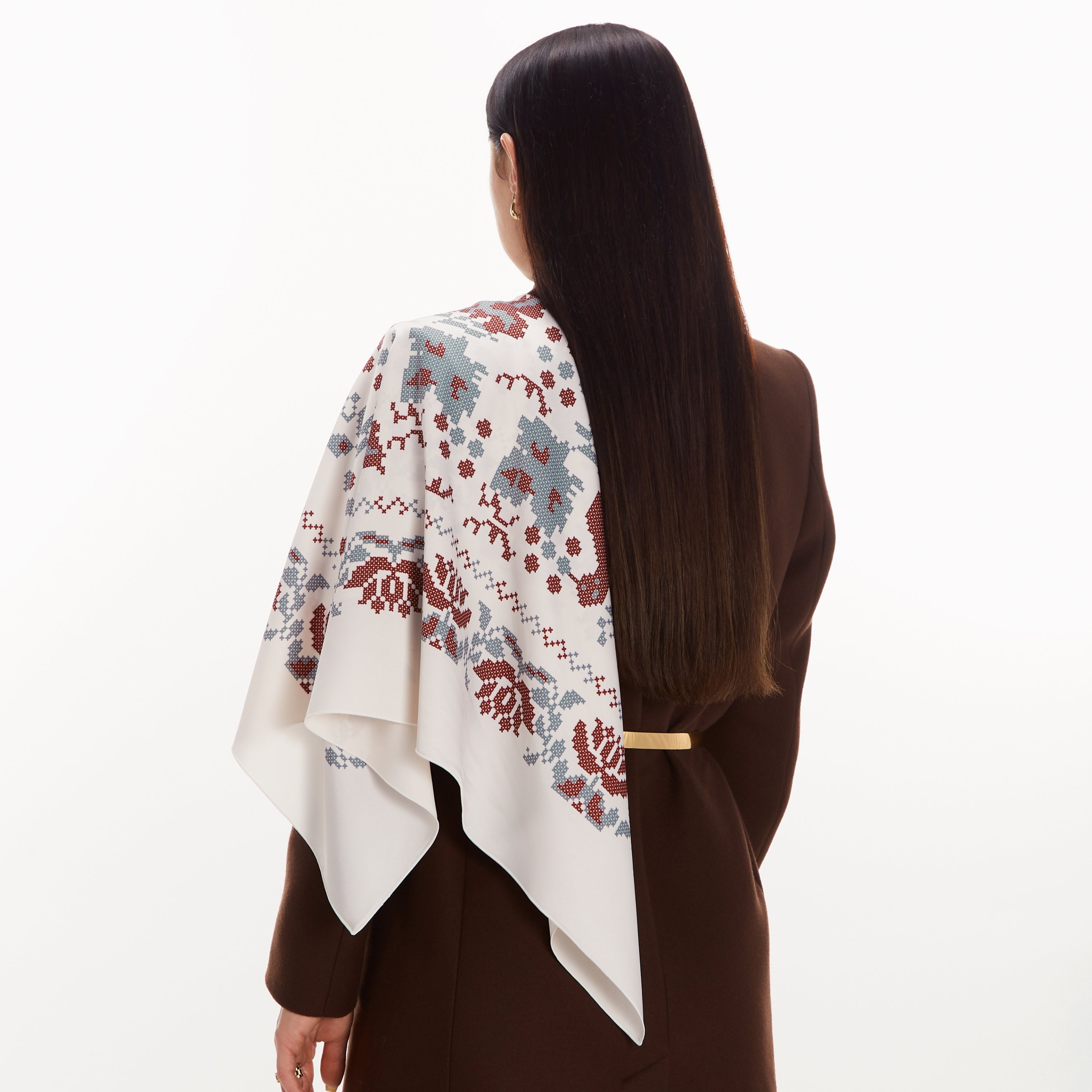 Біла Хустина "Голуби"