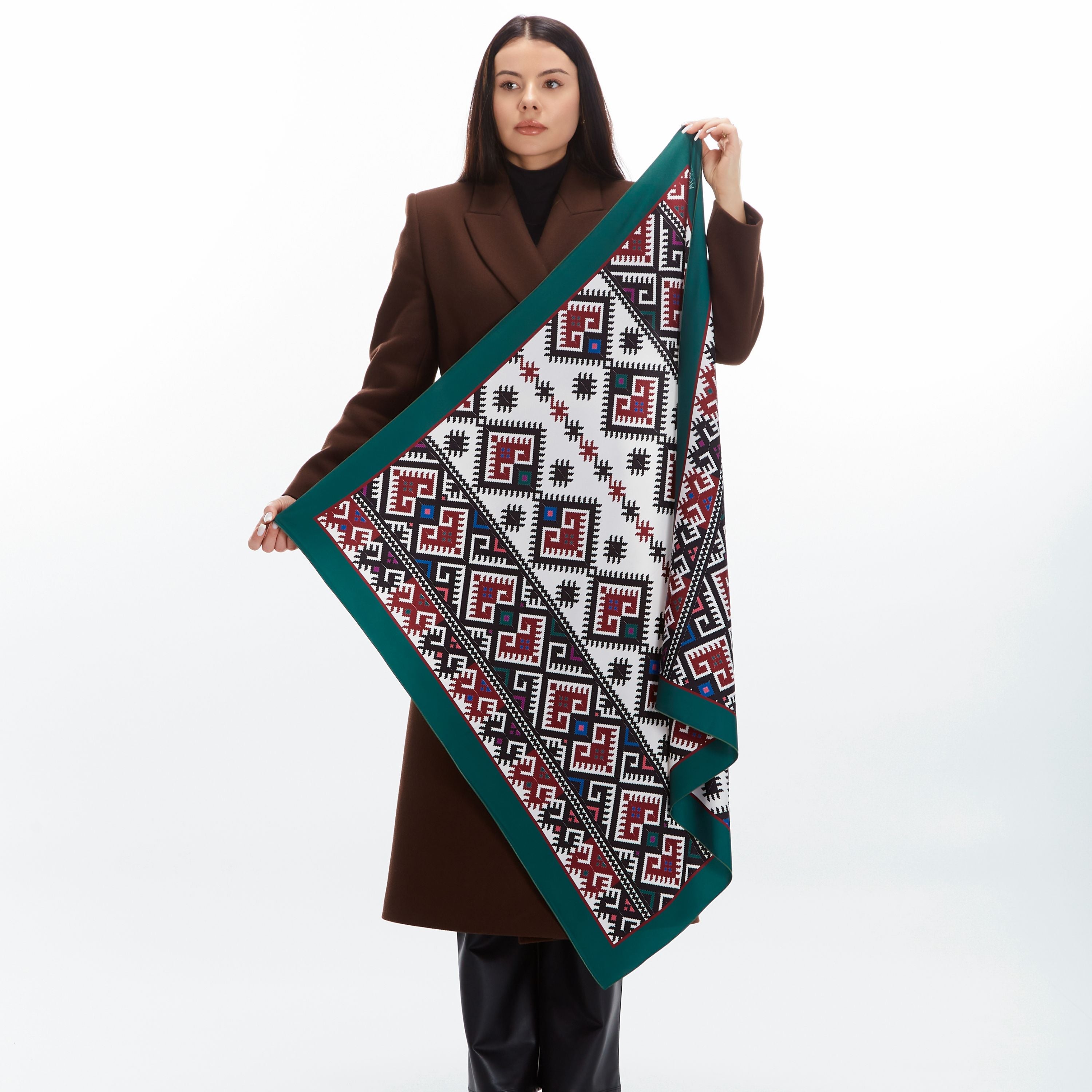 Зелена Хустина "Берегиня зі сваргами"