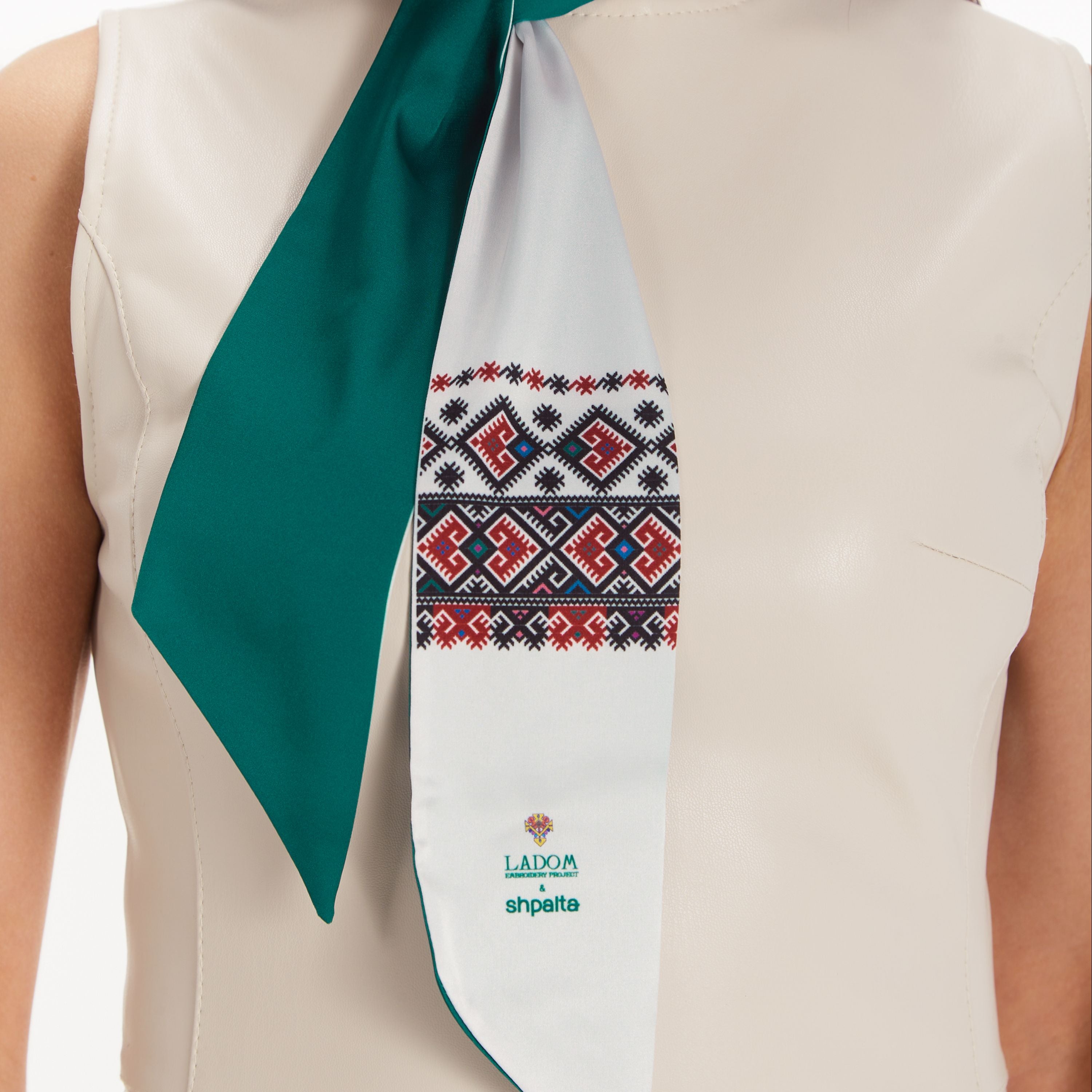 Зелене Хустина "Берегиня зі сваргами"